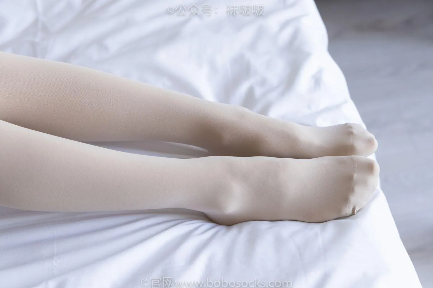 [BoBoSocks袜啵啵]NO.031 小奶熊-AJ板鞋、白棉袜、厚肉丝 [149P]插图4